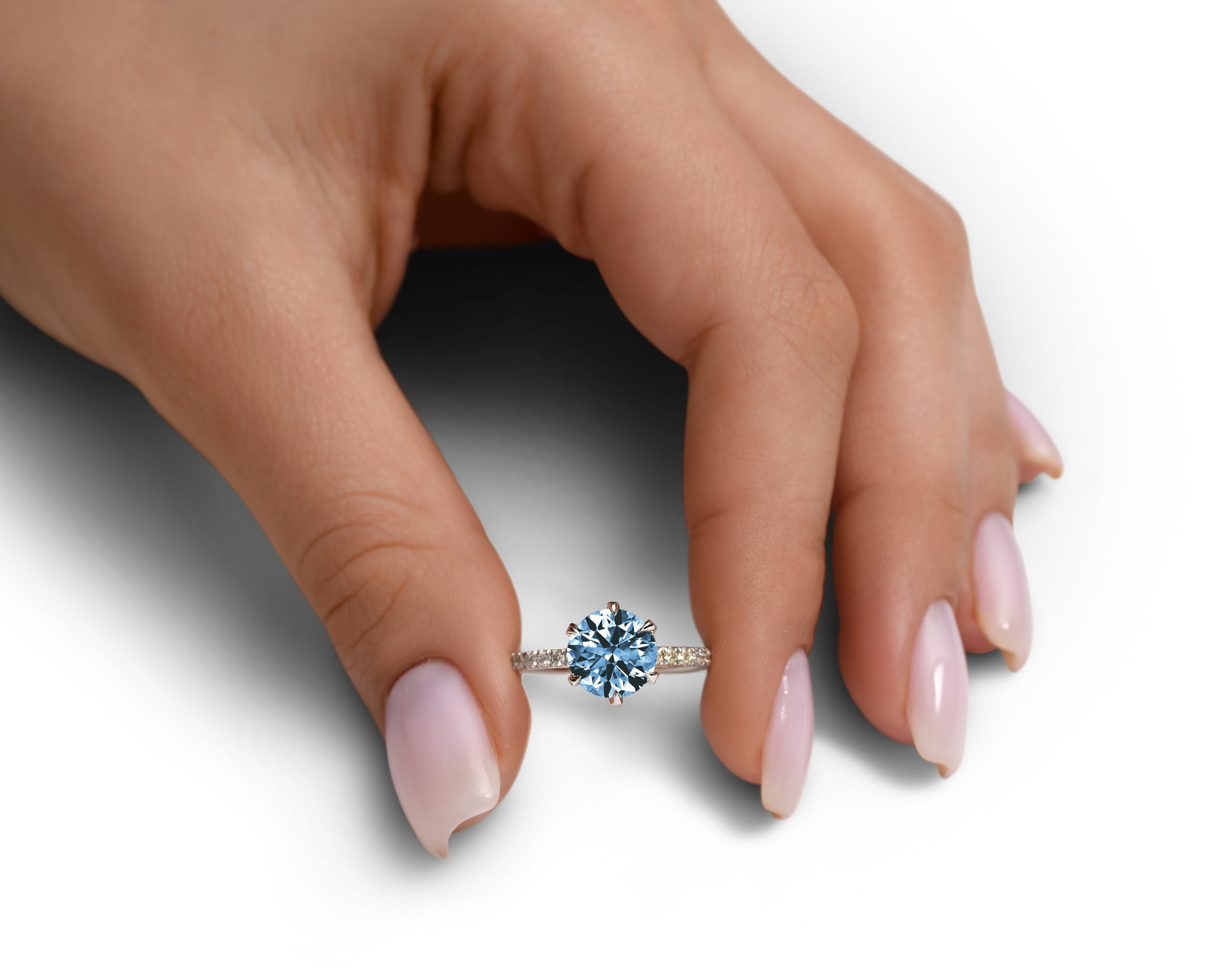 The Acacia - Anillo de compromiso con pavé de diamantes azules