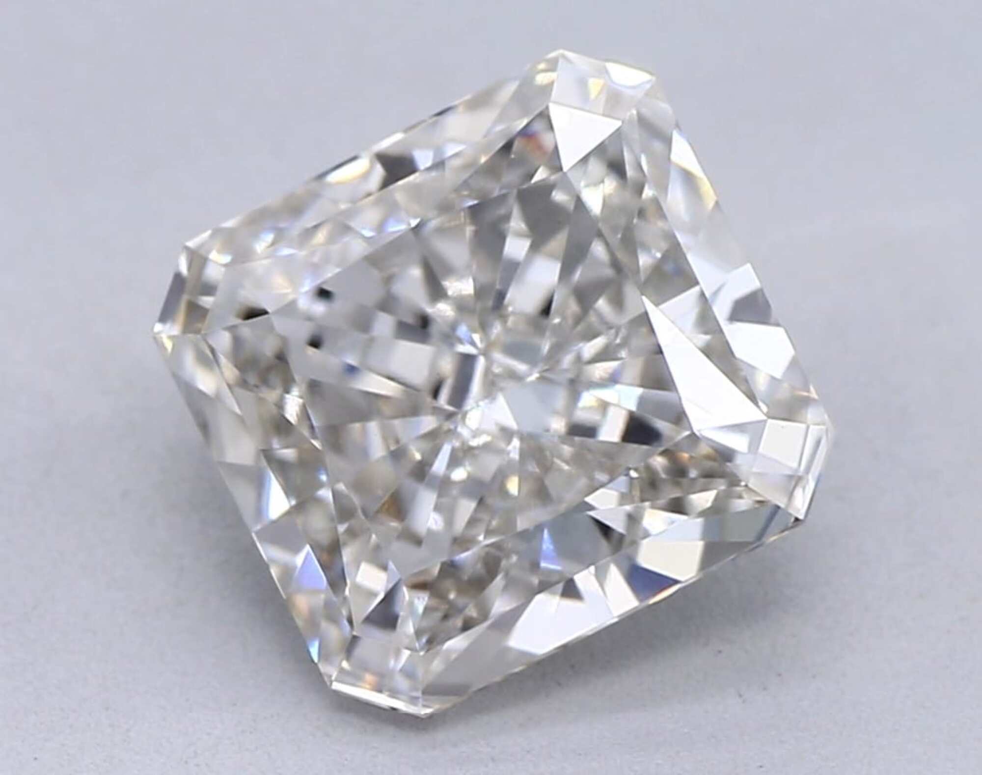 2,03 ct H VVS2 Diamante talla radiante 