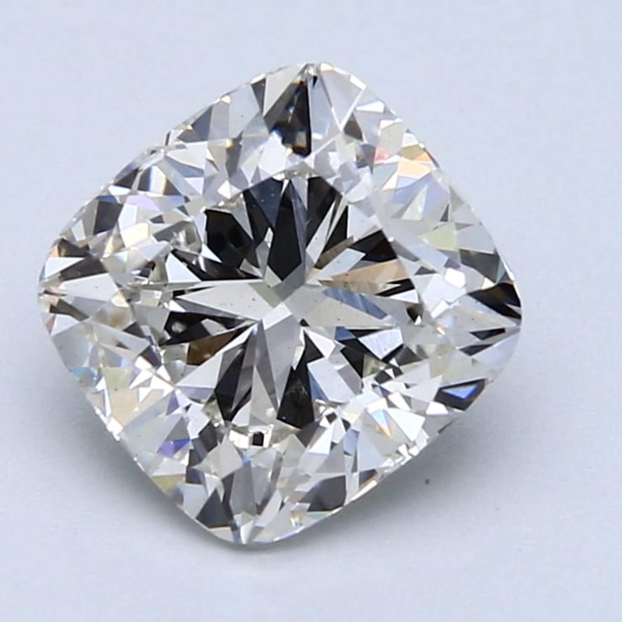 3.01 ct G VS2 Cushion cut Diamond