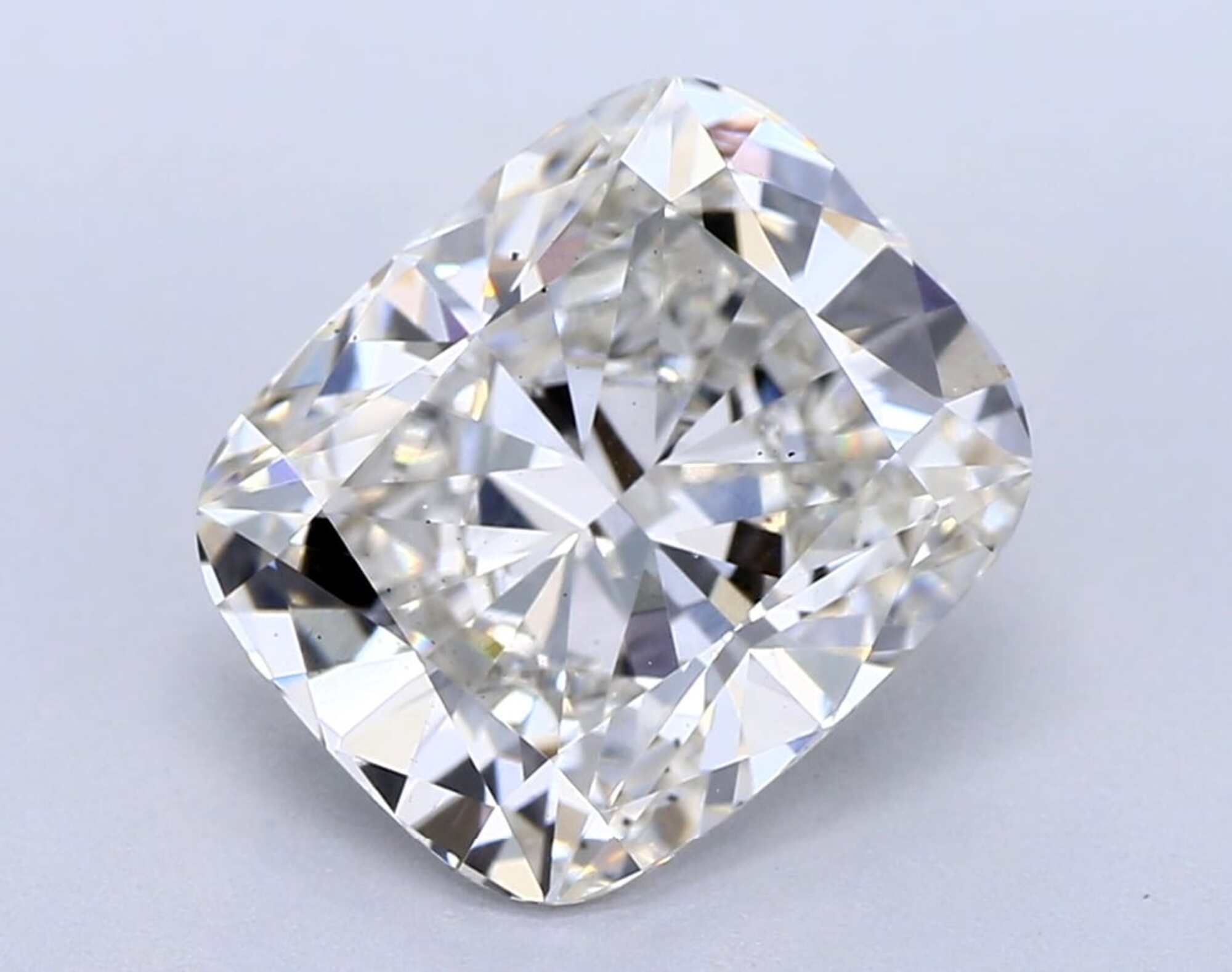 2.24 ct G VS2 Cushion cut Diamond