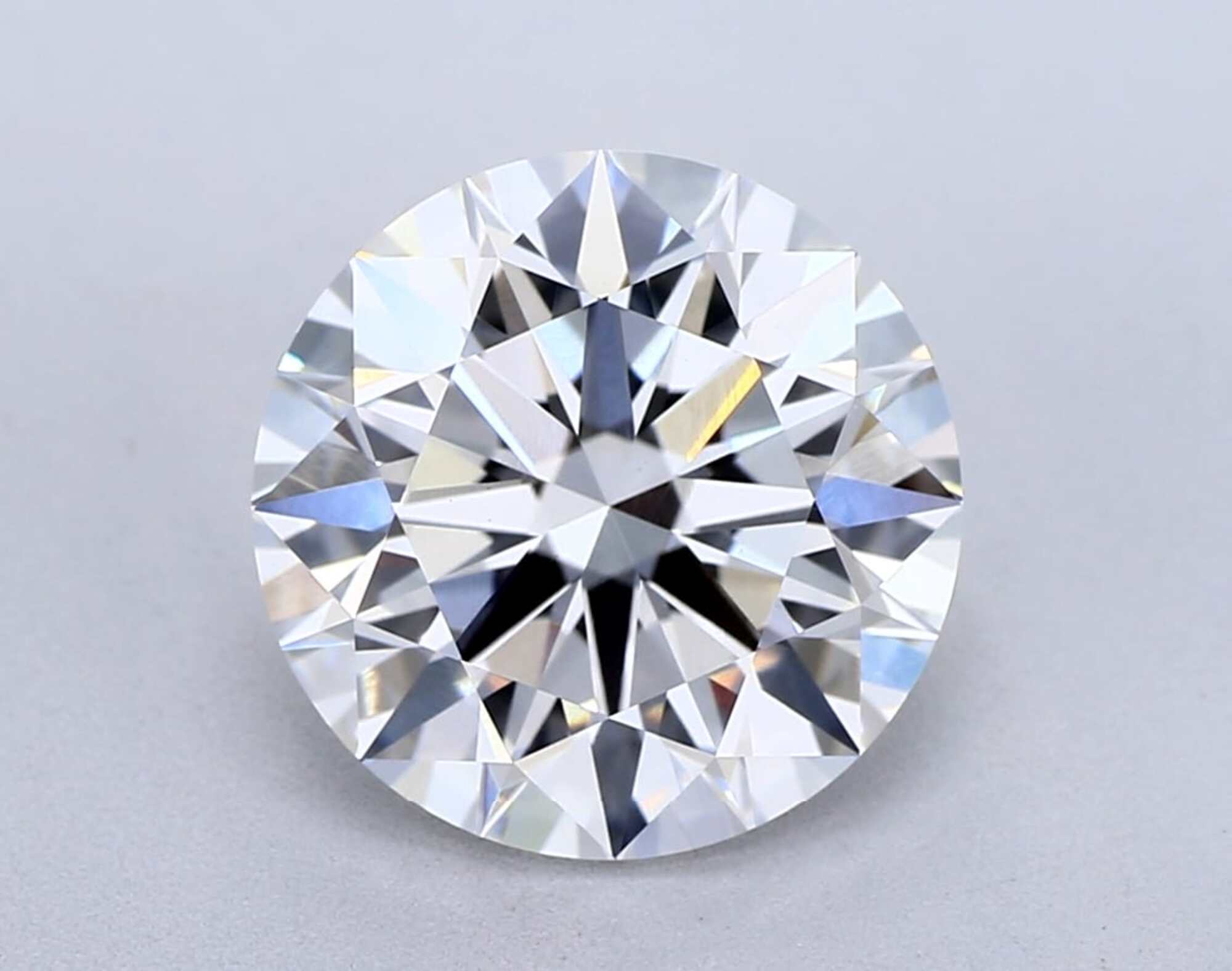 2.19 ct E VVS2 Round cut Diamond