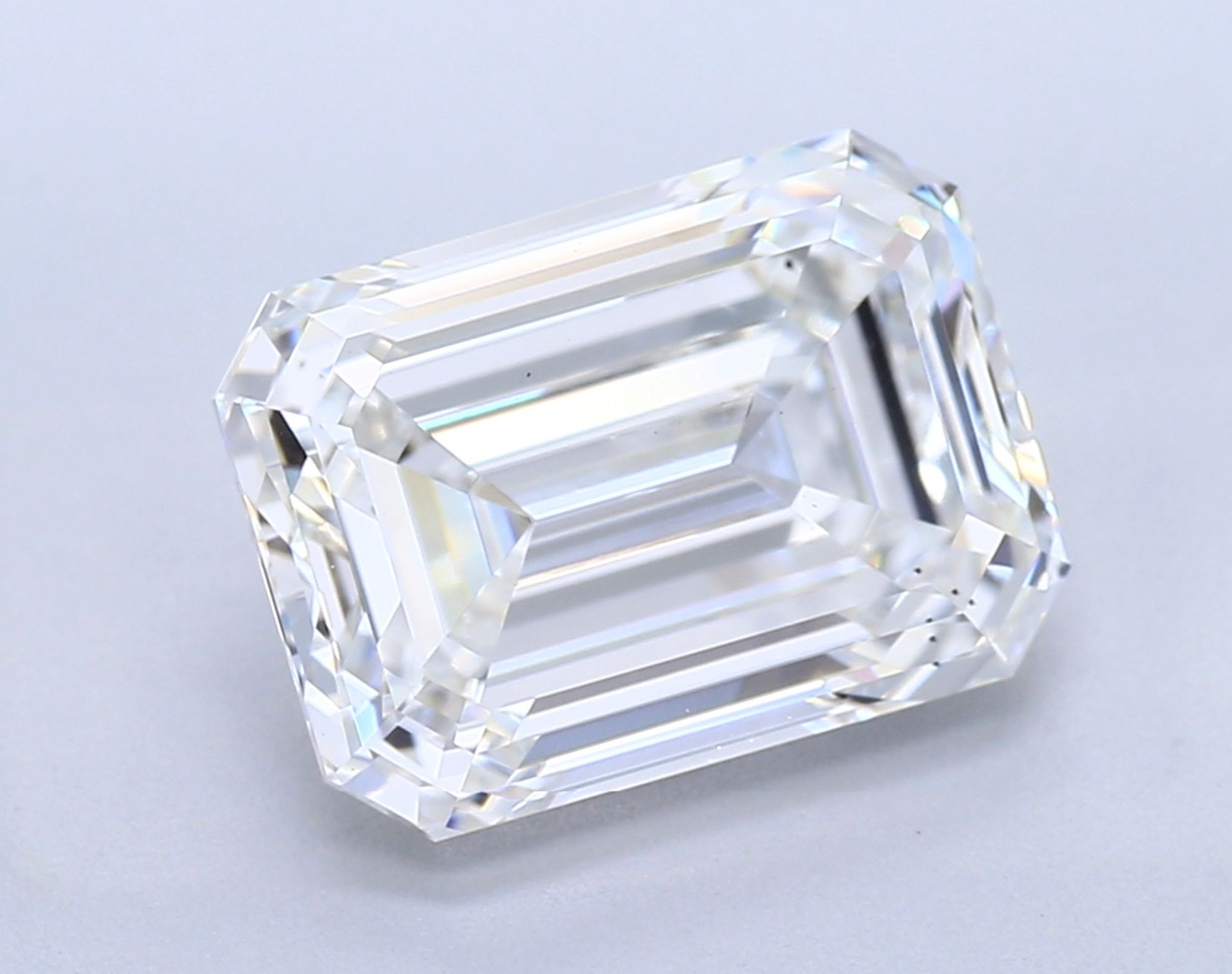 2.86 ct F VS2 Emerald cut Diamond