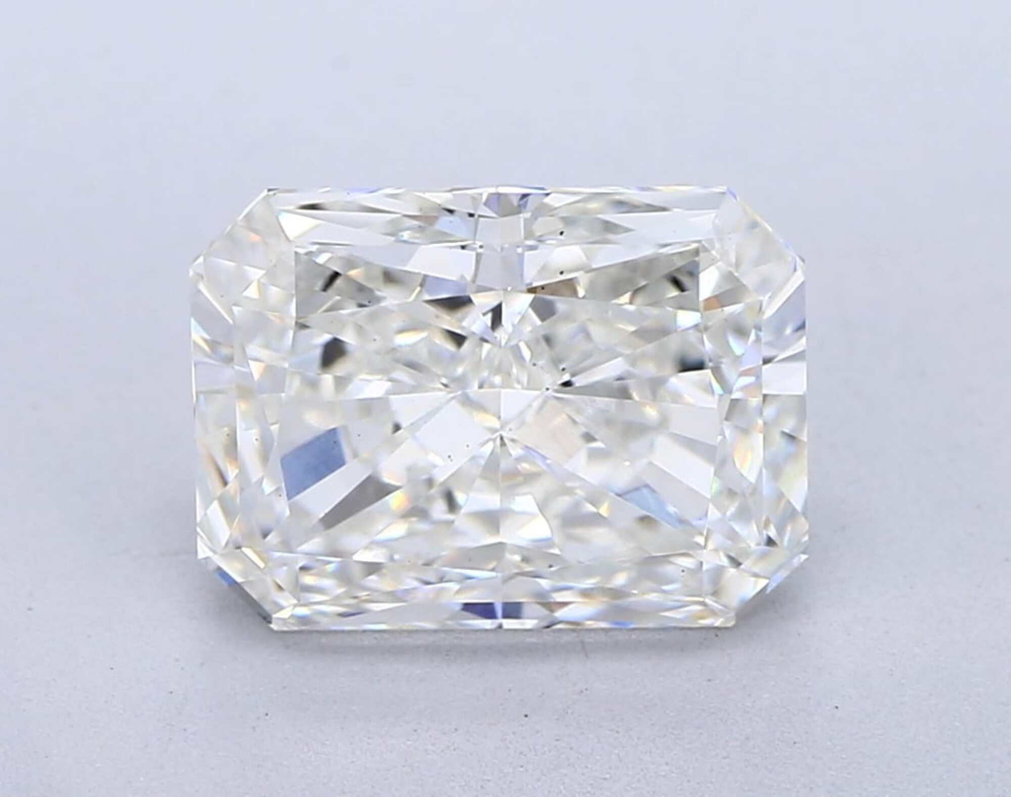 2.15 ct G VS2 Radiant cut Diamond