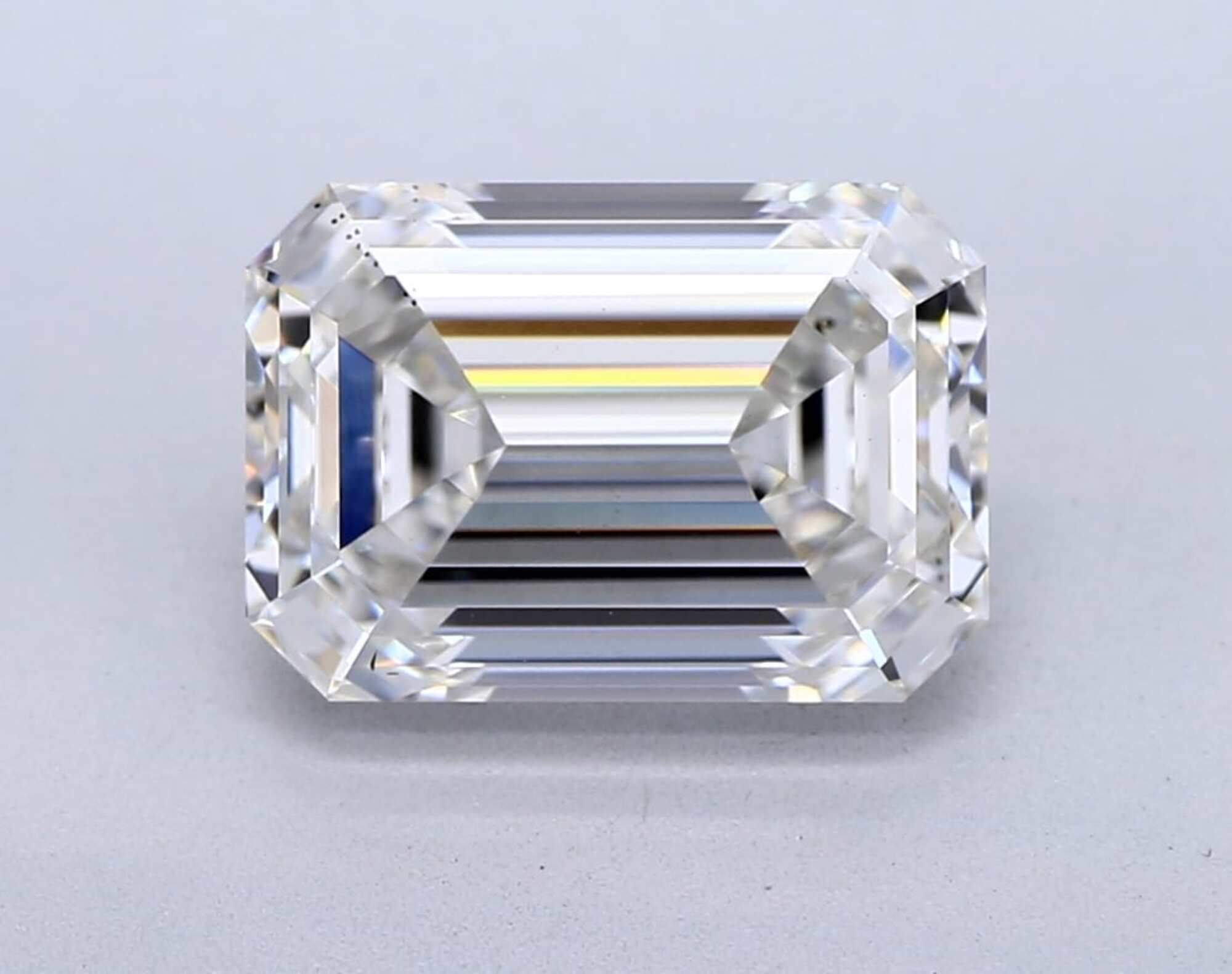 2.05 ct G VS2 Emerald cut Diamond