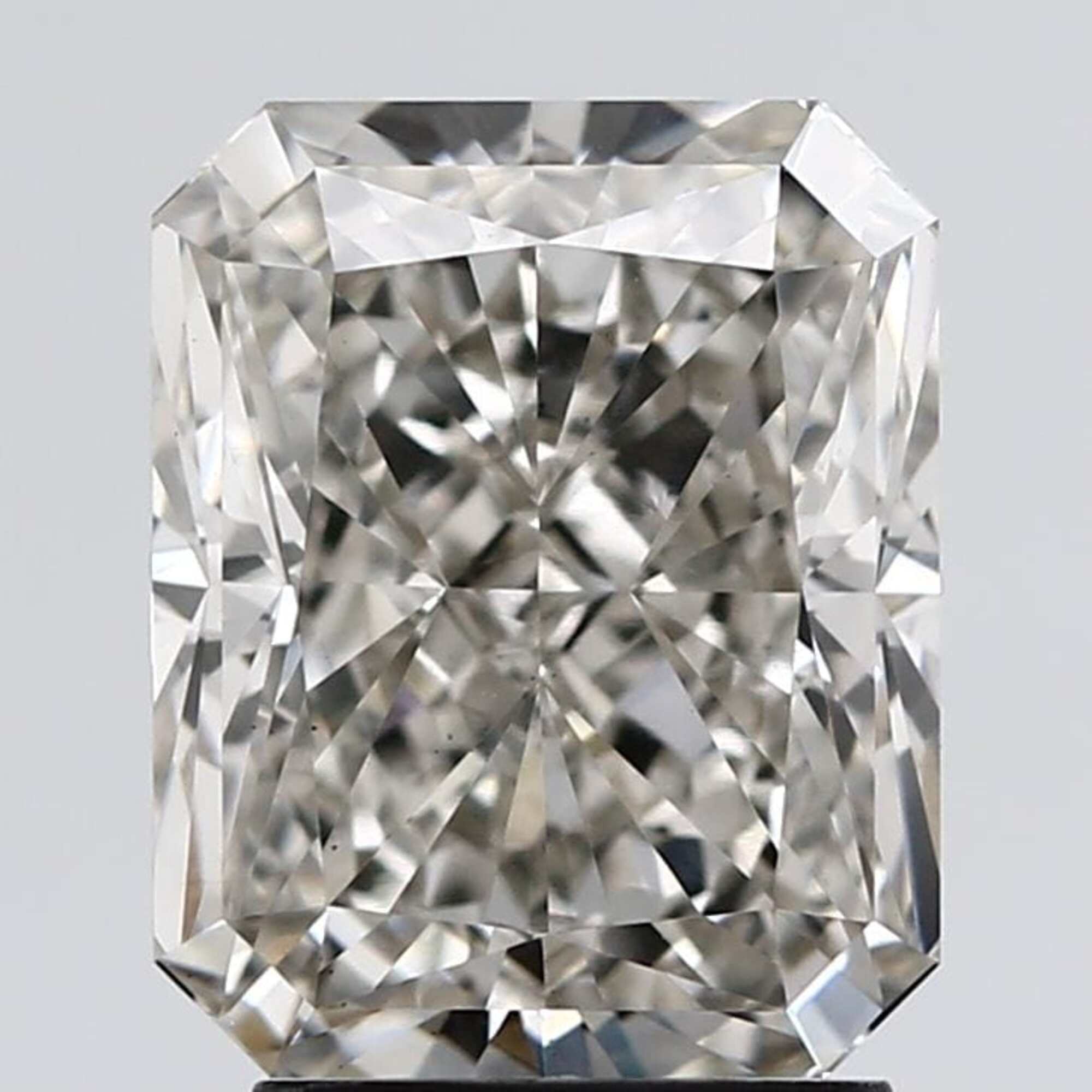 3.10 ct I VS2 Radiant cut Diamond