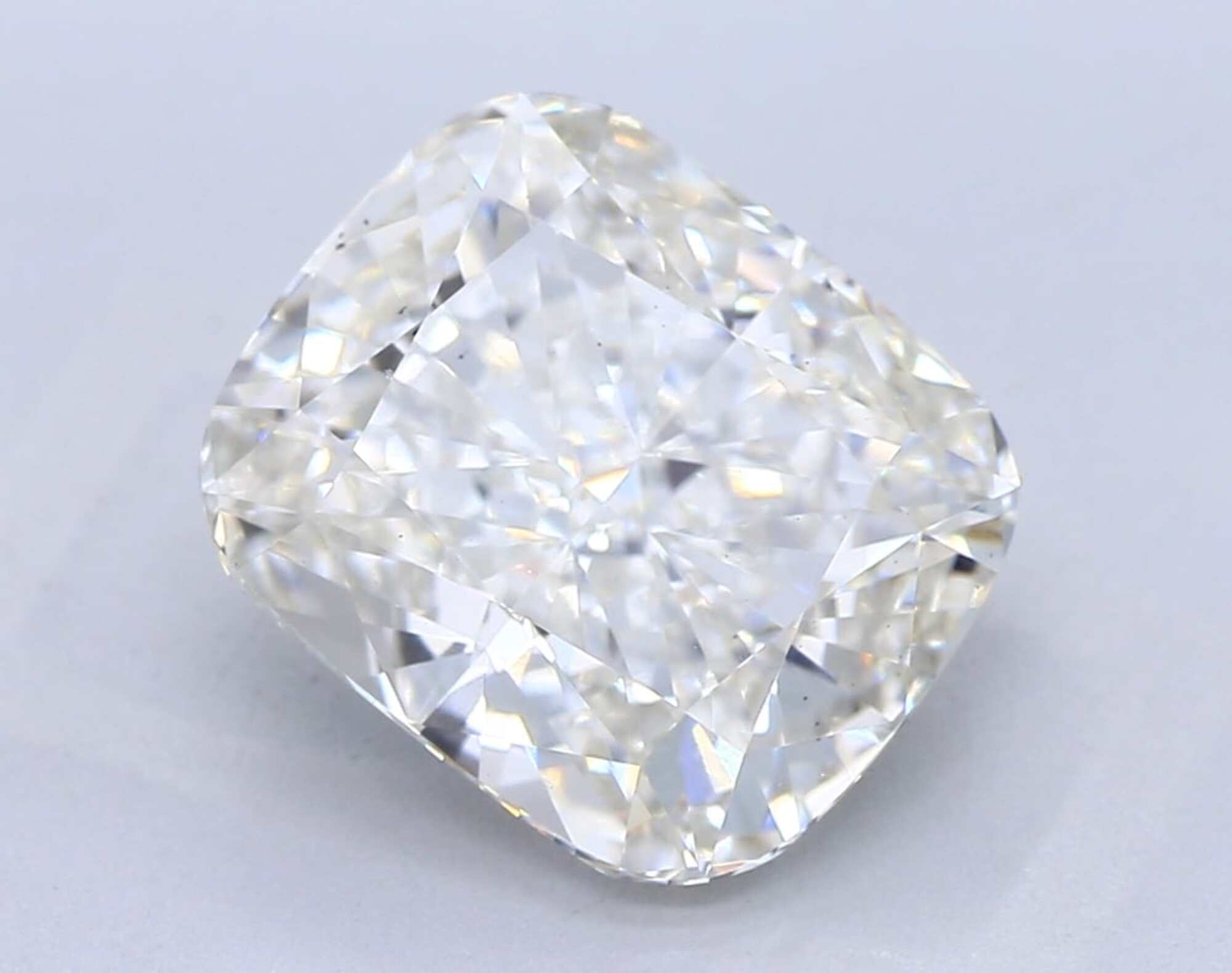 Diamante talla cojín G VS2 de 3,03 ct 