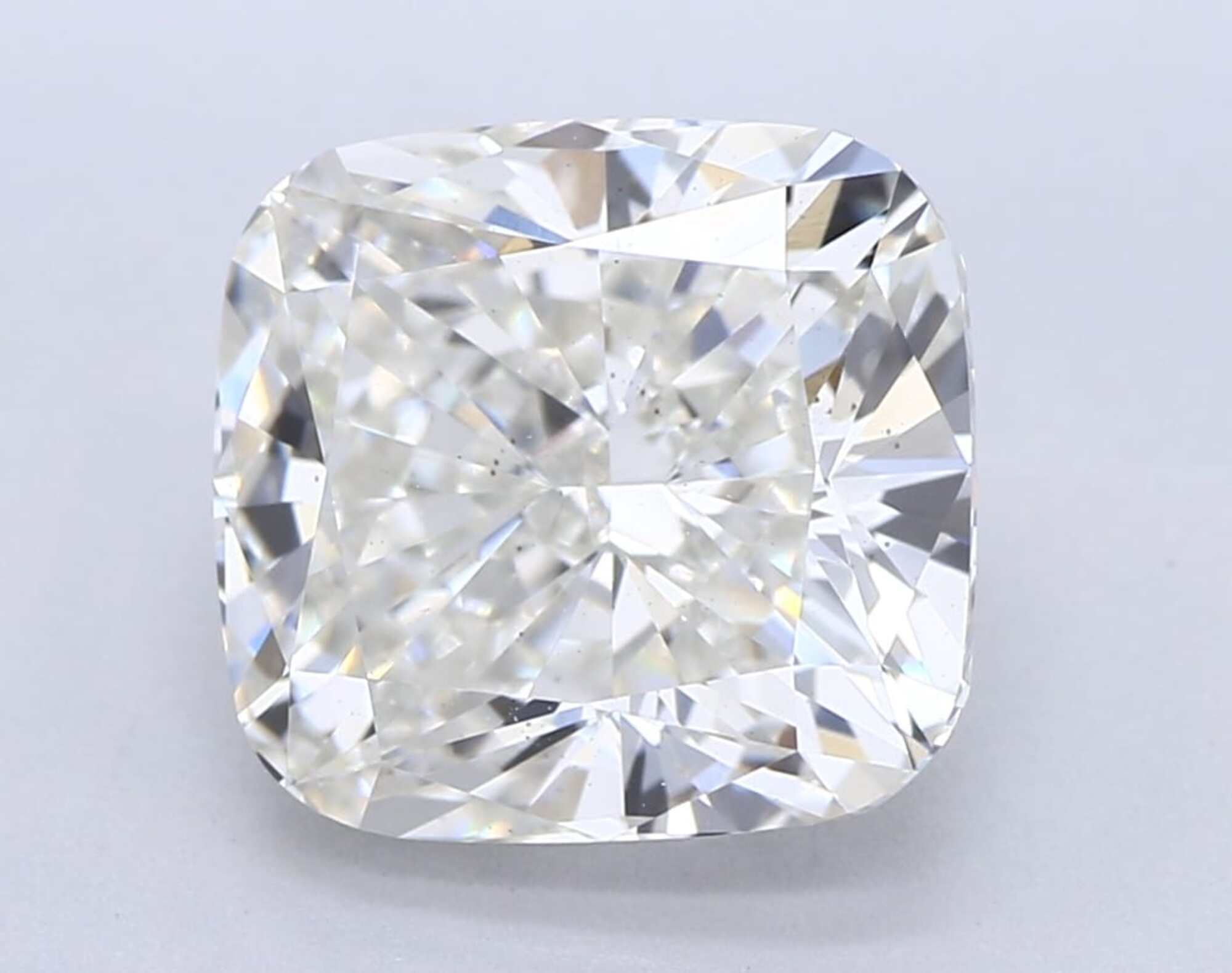 Diamante talla cojín H VS2 de 3,01 ct 