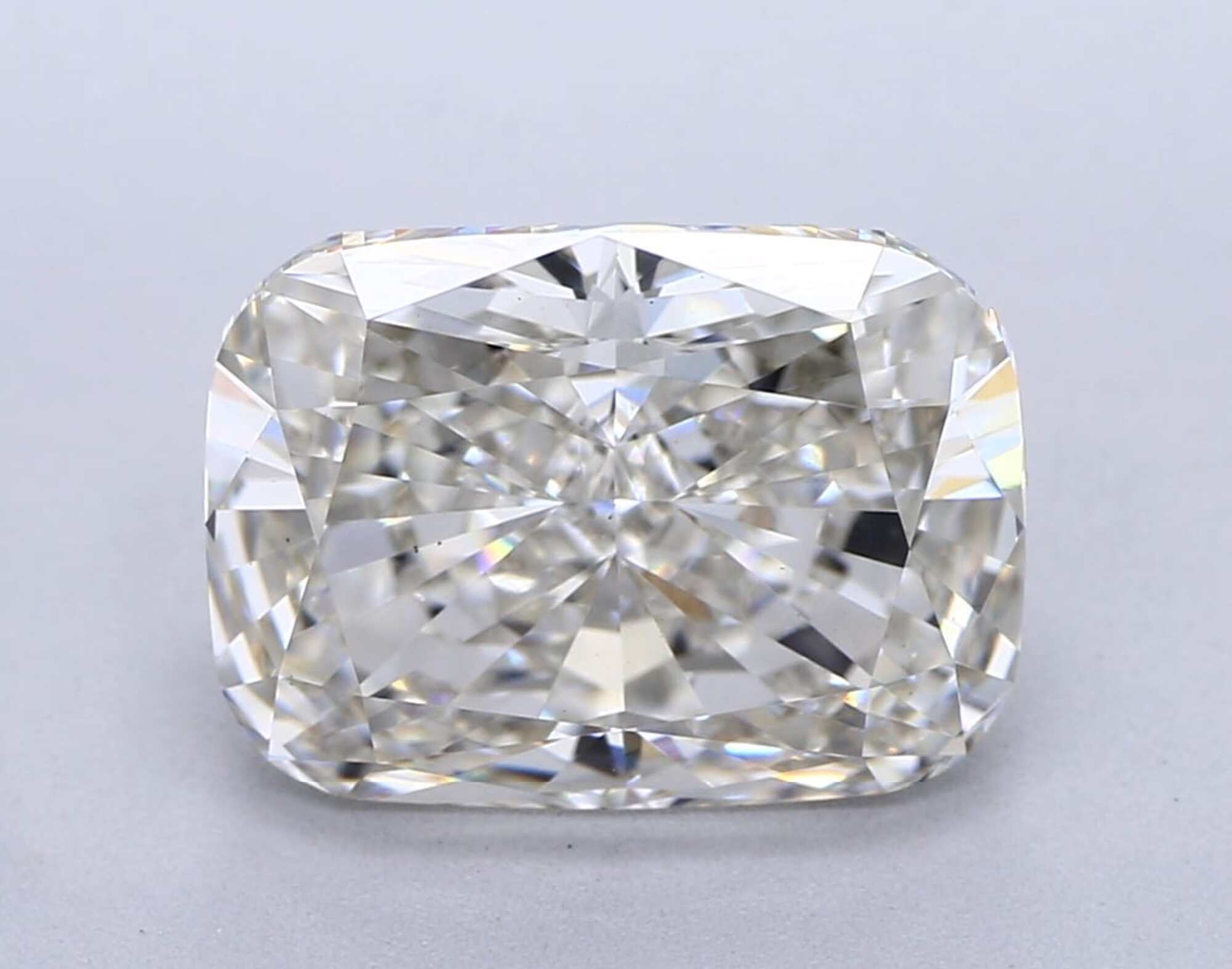 Diamante talla cojín H VS1 de 3,02 ct 
