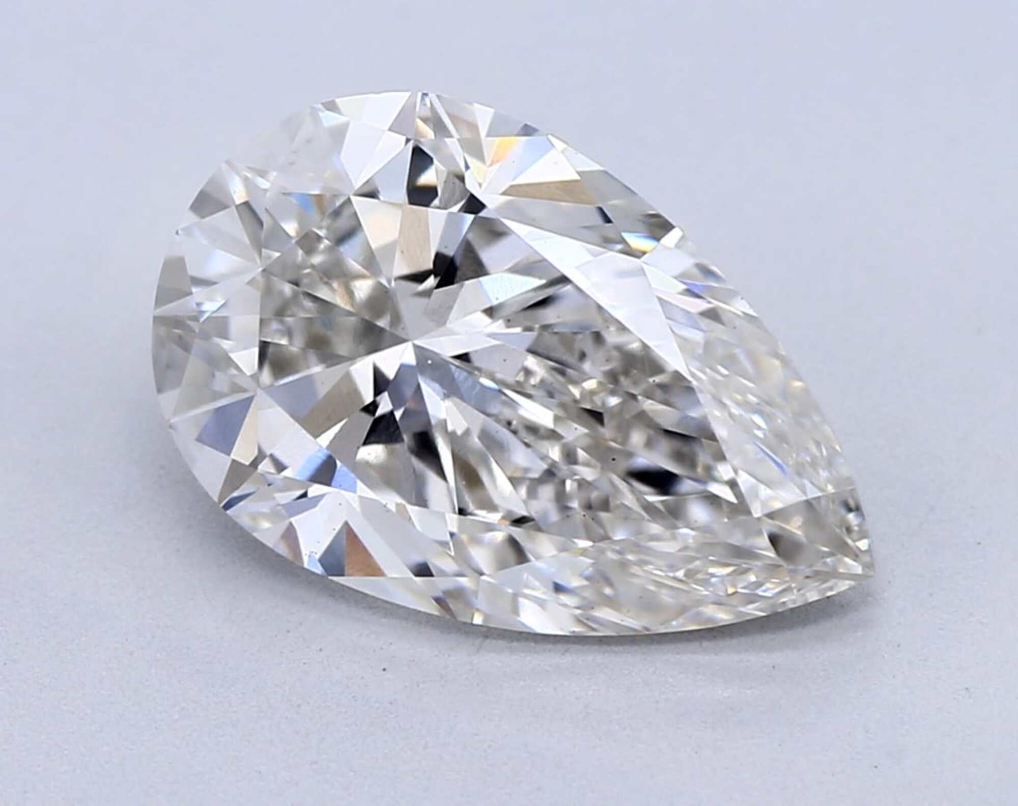 2,25 ct H VS1 Diamante talla pera 