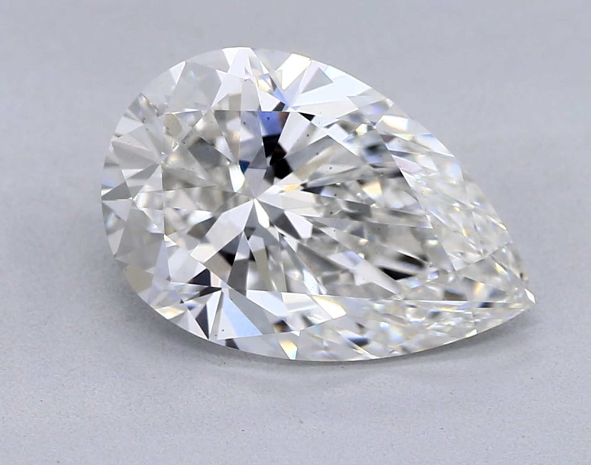 Diamante talla pera de 2,05 ct F VS1 