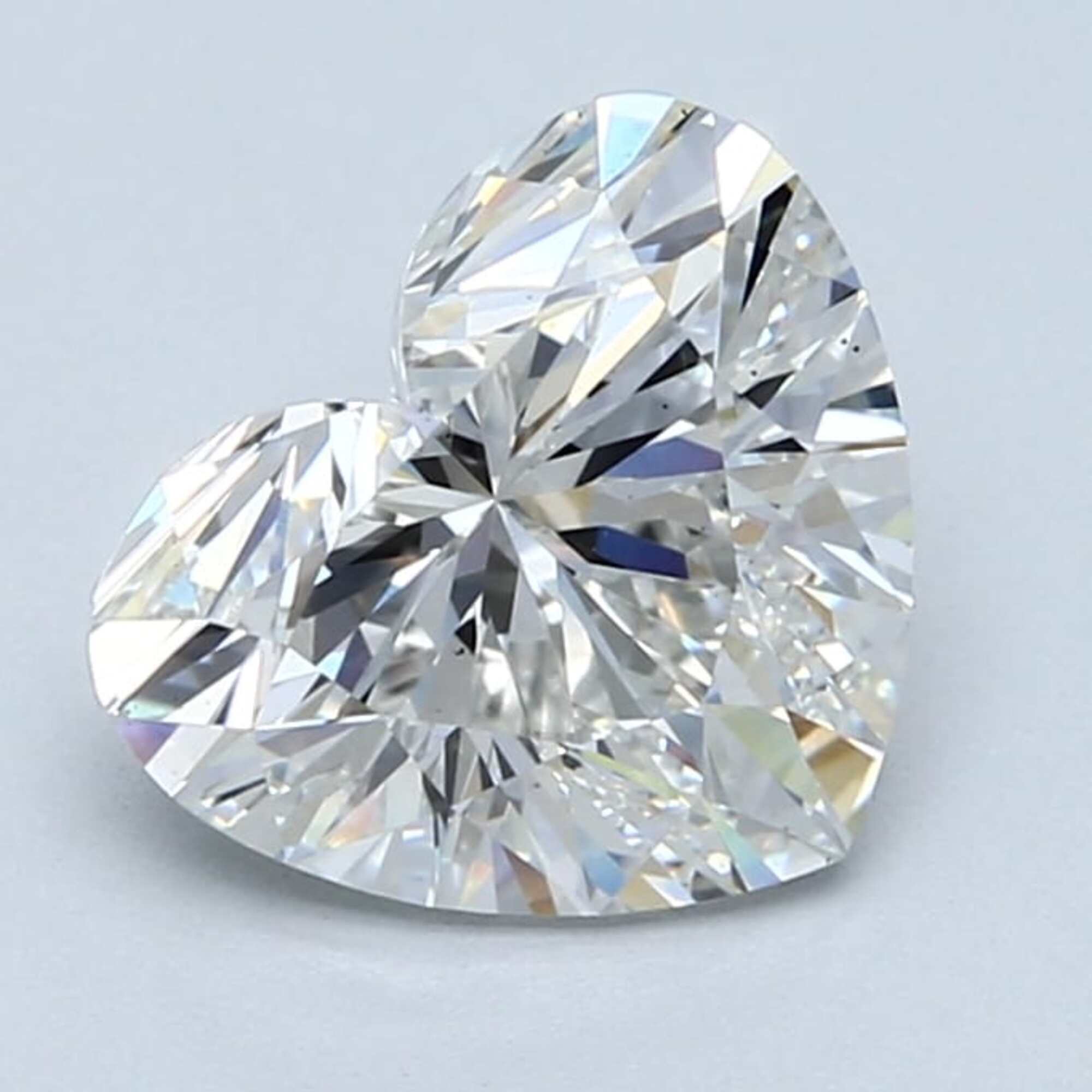Diamante talla corazón F VS2 de 2,40 ct 