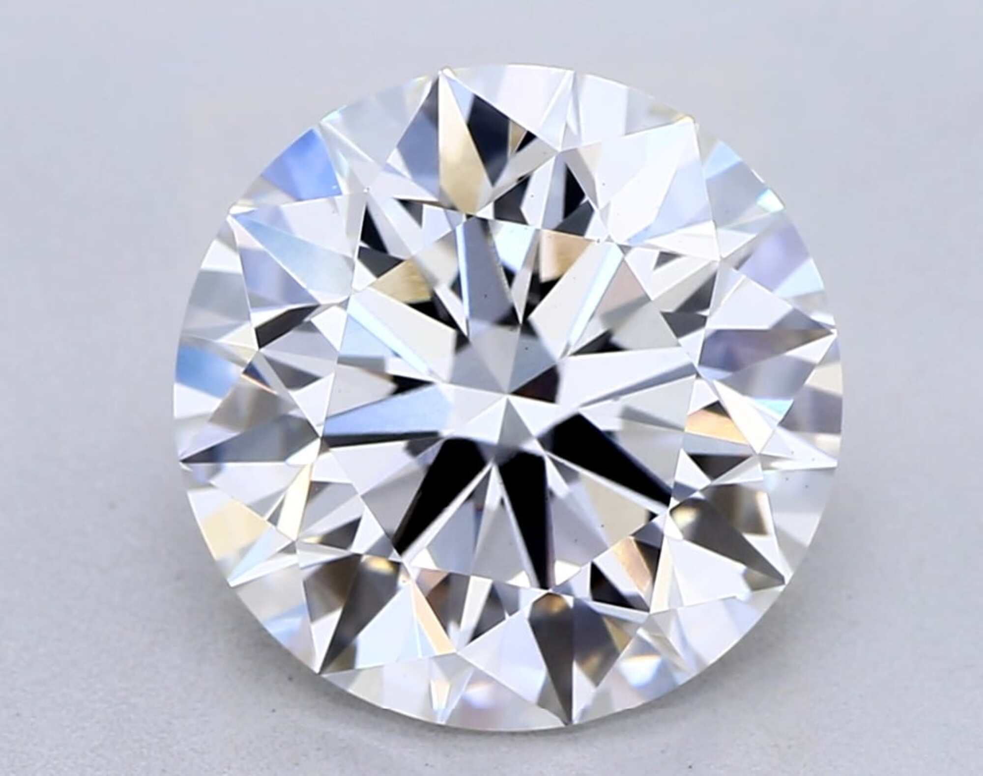 2.65 ct F VVS2 Round cut Diamond