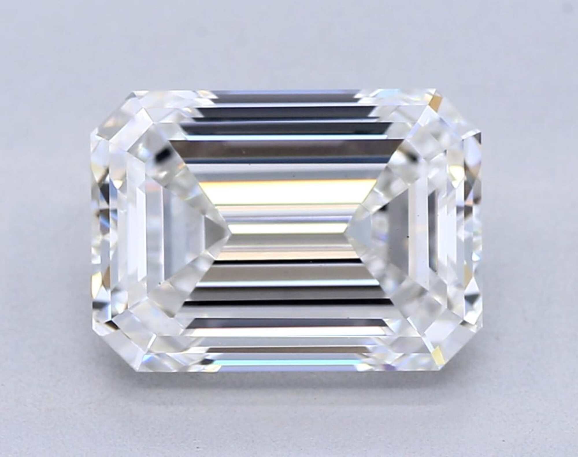 2.50 ct F VS1 Emerald cut Diamond