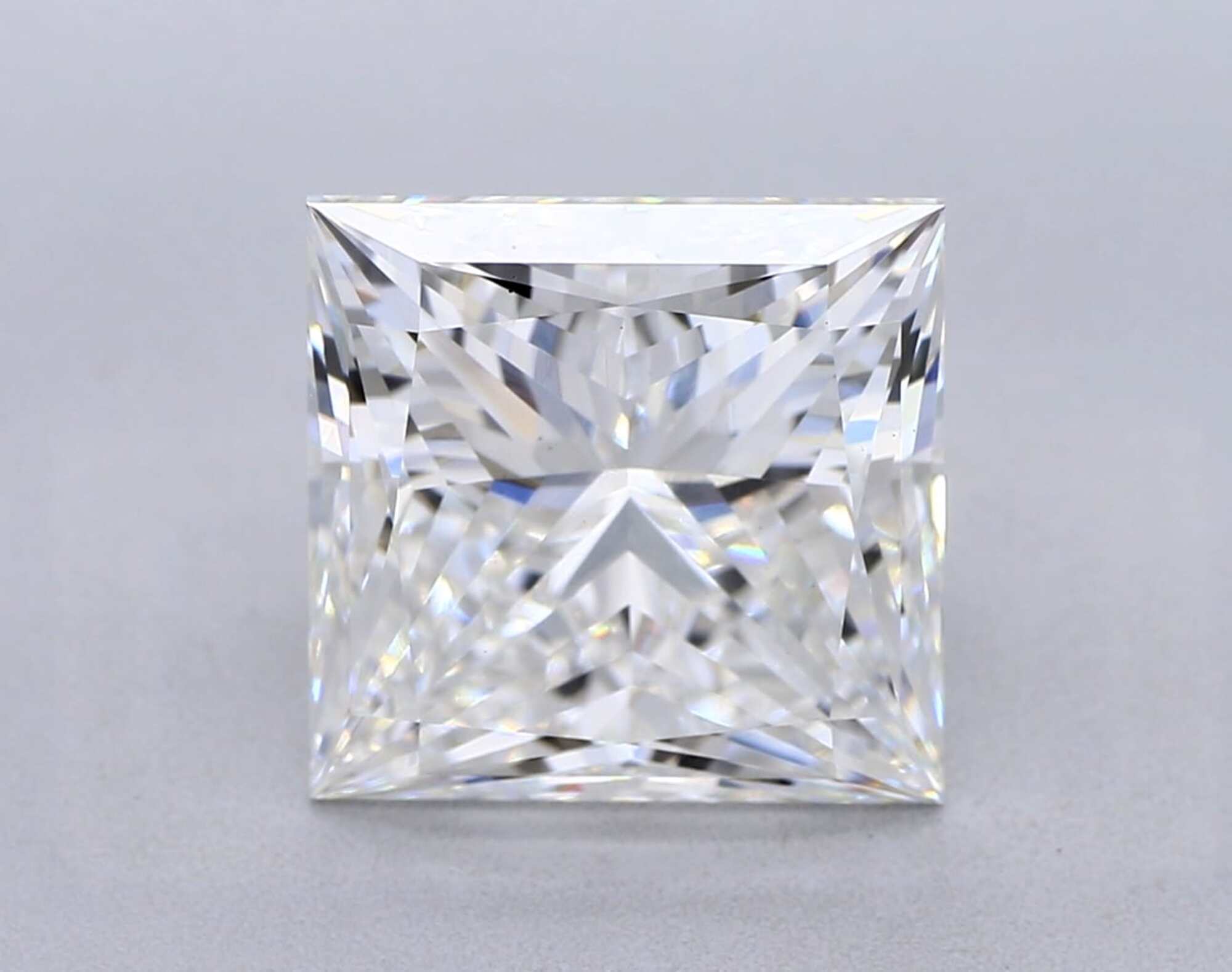 Diamante talla princesa G VS1 de 3,64 ct 