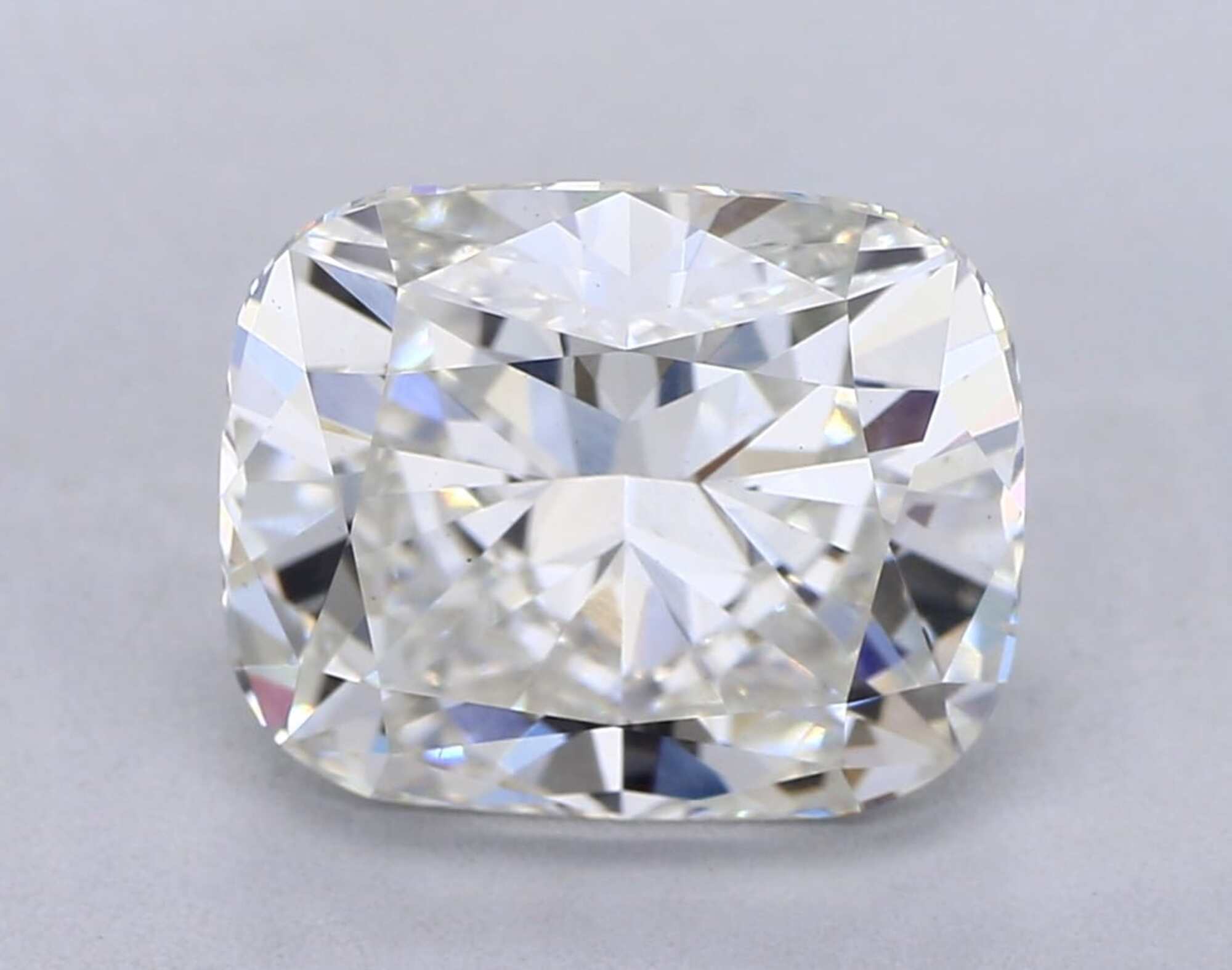 3,04 ct H VS1 Diamante talla cojín 