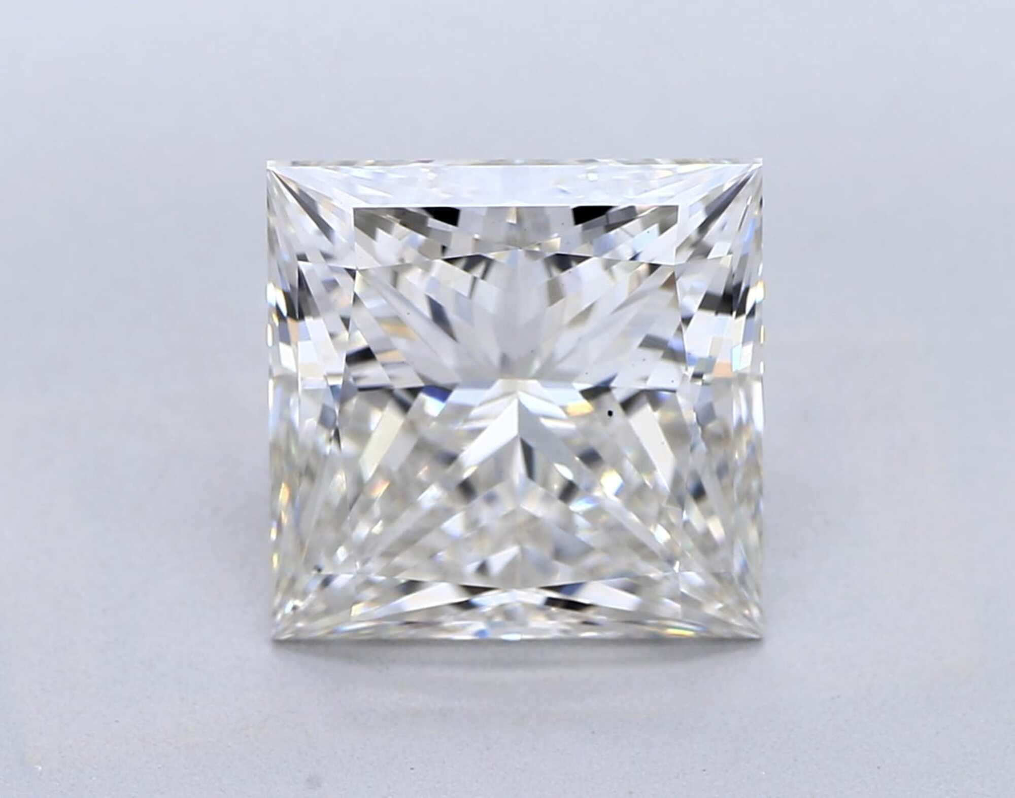 Diamante talla princesa H VS2 de 3,04 ct 