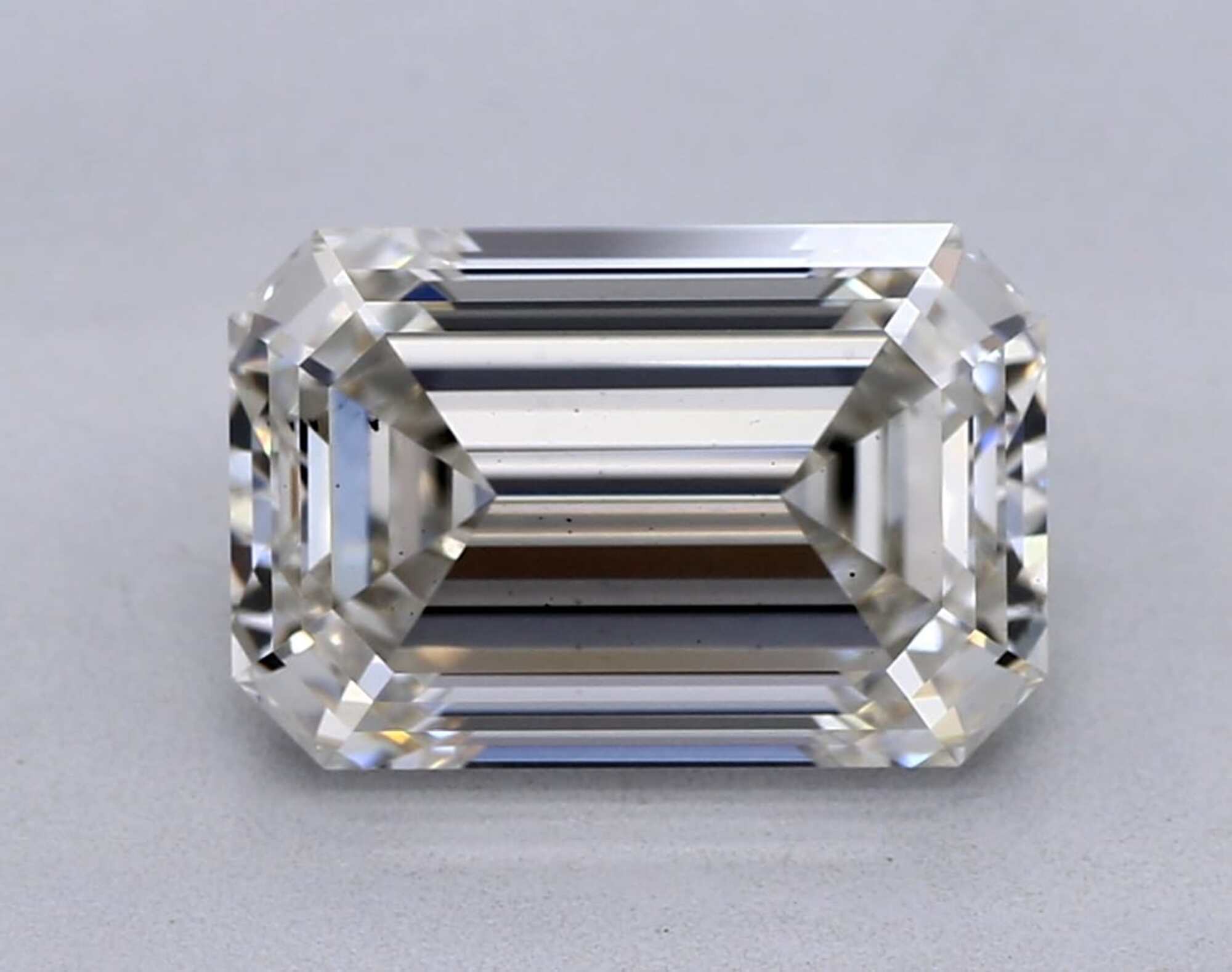 2.23 ct I VS2 Emerald cut Diamond