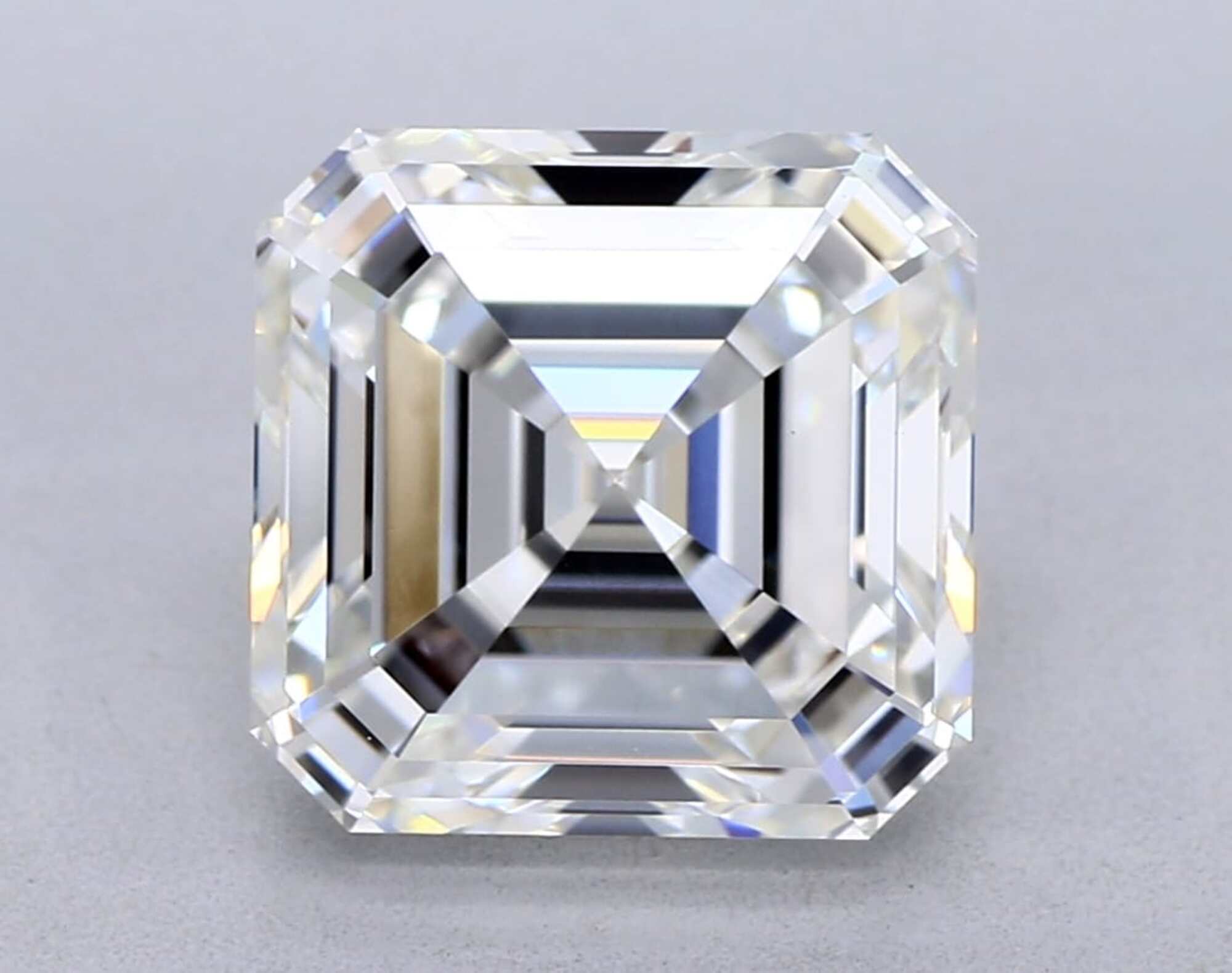 3.01 ct G VVS2 Asscher cut Diamond
