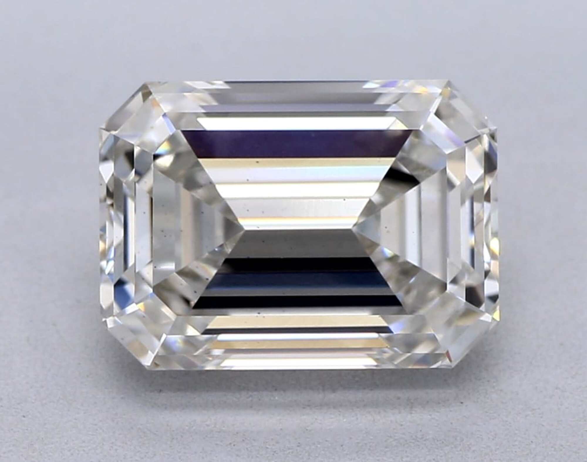 2.52 ct H VS1 Emerald cut Diamond