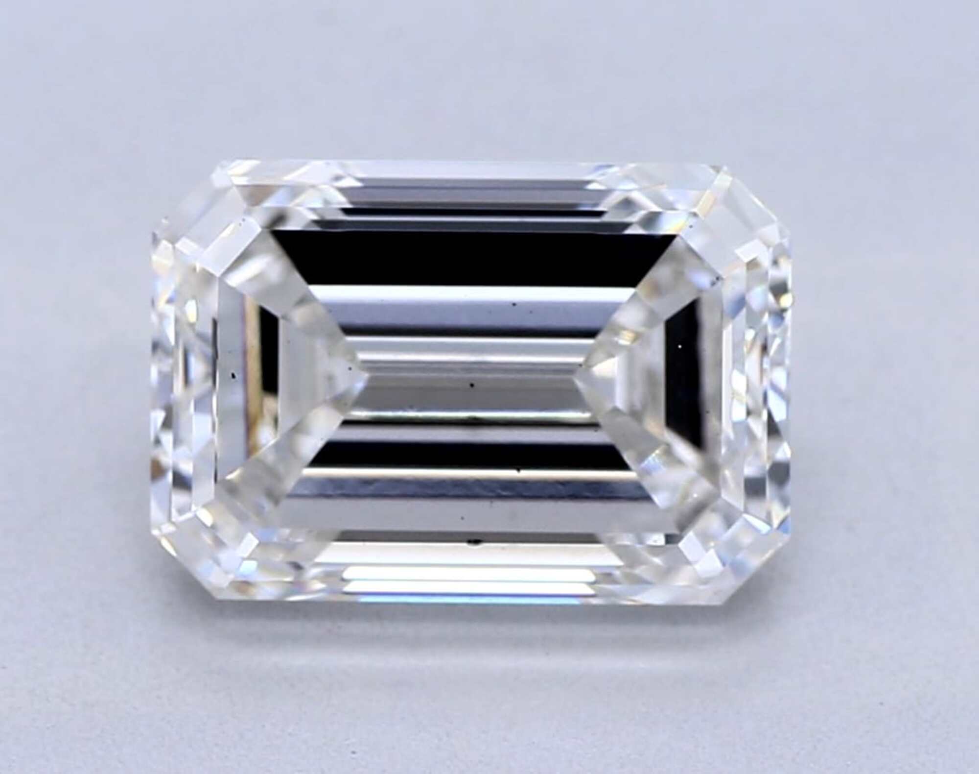 2.01 ct G VS2 Emerald cut Diamond