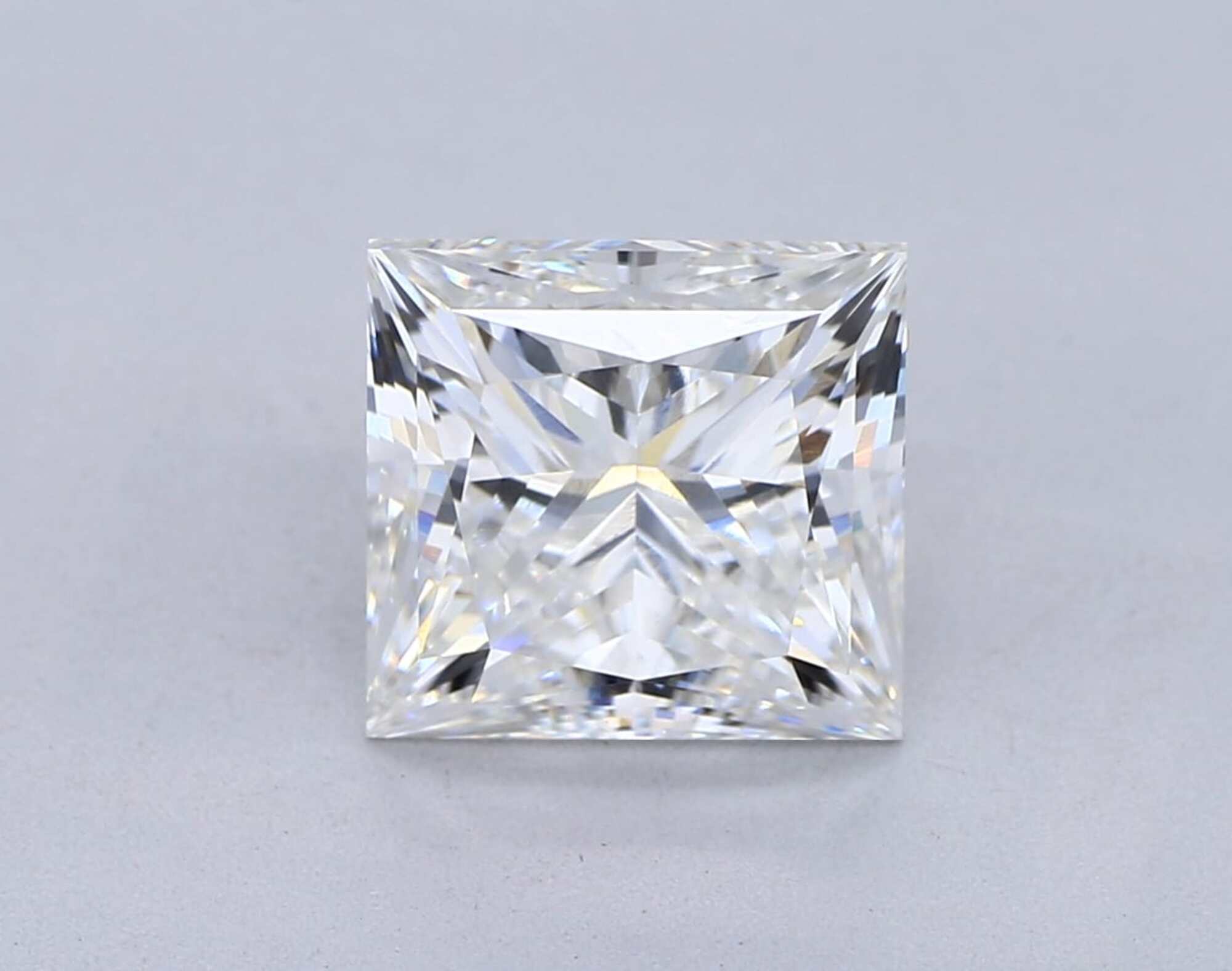 2.01 ct F VVS2 Princess cut Diamond