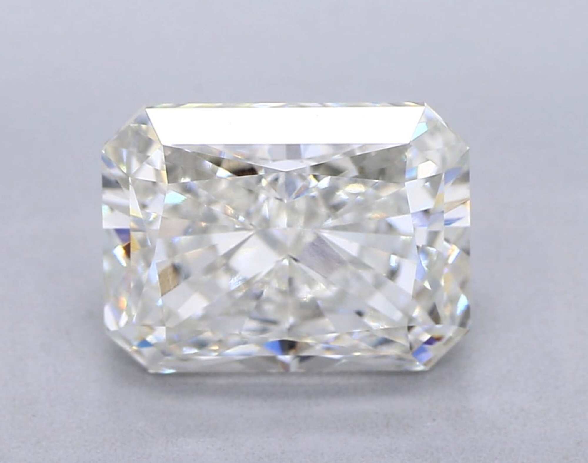 2.71 ct G VS1 Radiant cut Diamond