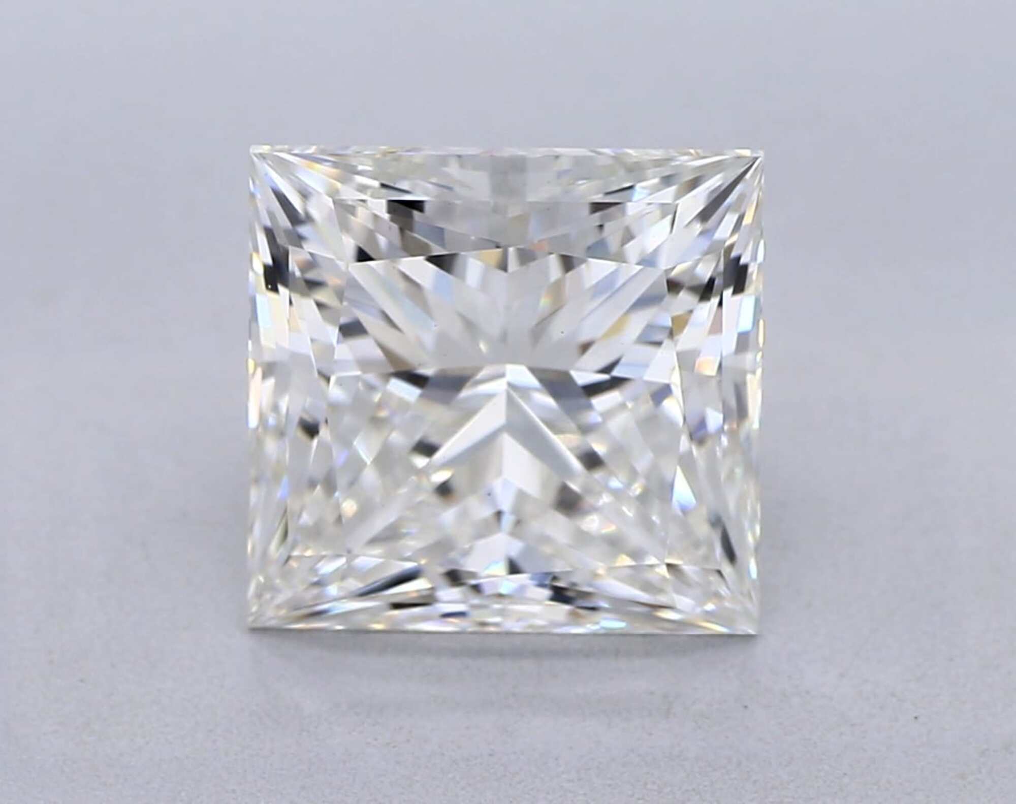 2.55 ct G VS1 Princess cut Diamond