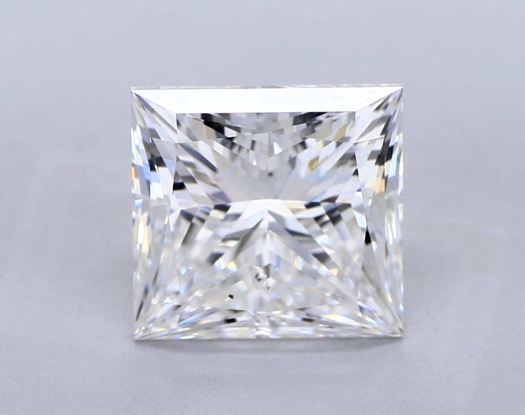 3.65 ct F SI1 Princess cut Diamond