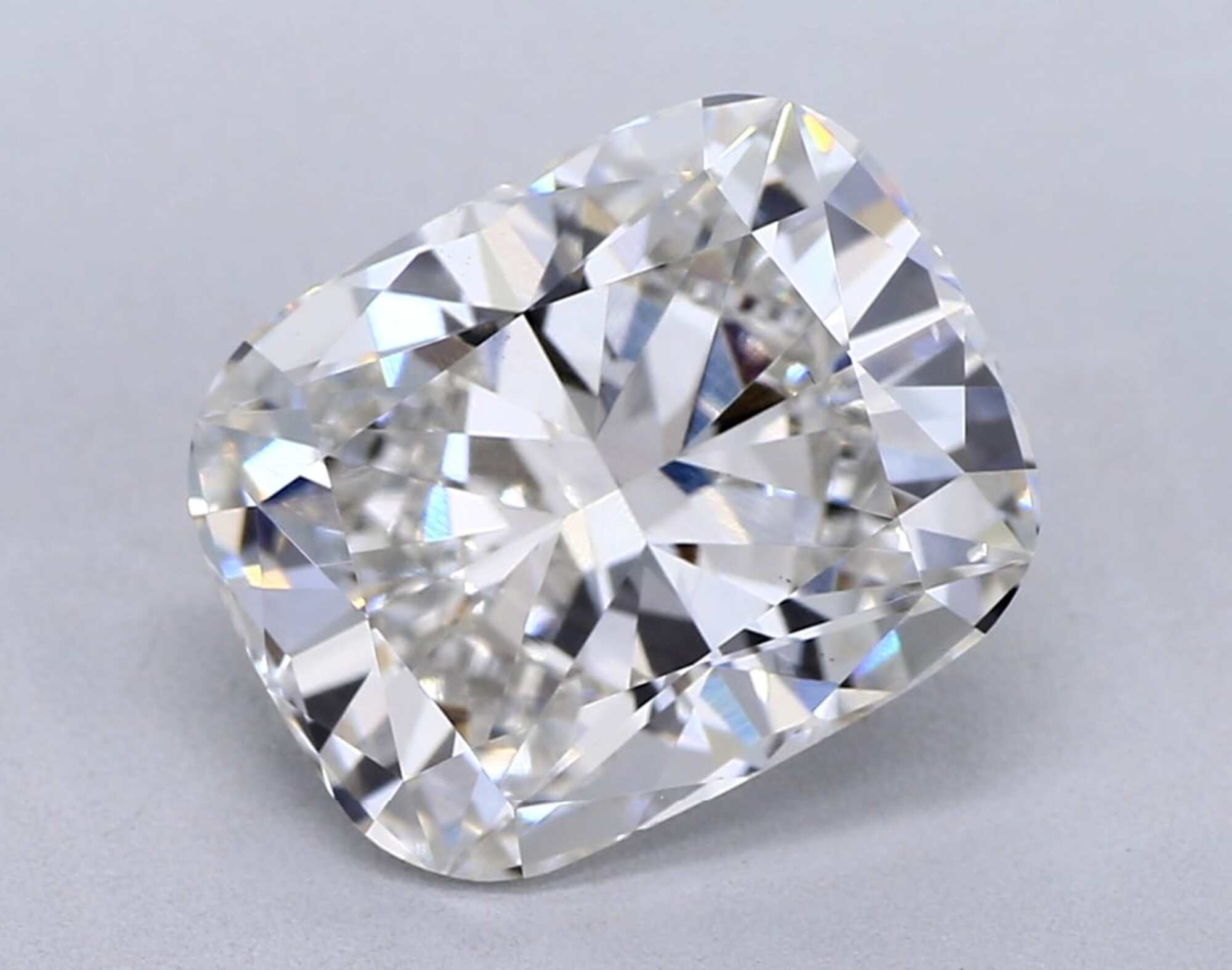 Diamante talla cojín G VS1 de 2,70 ct 