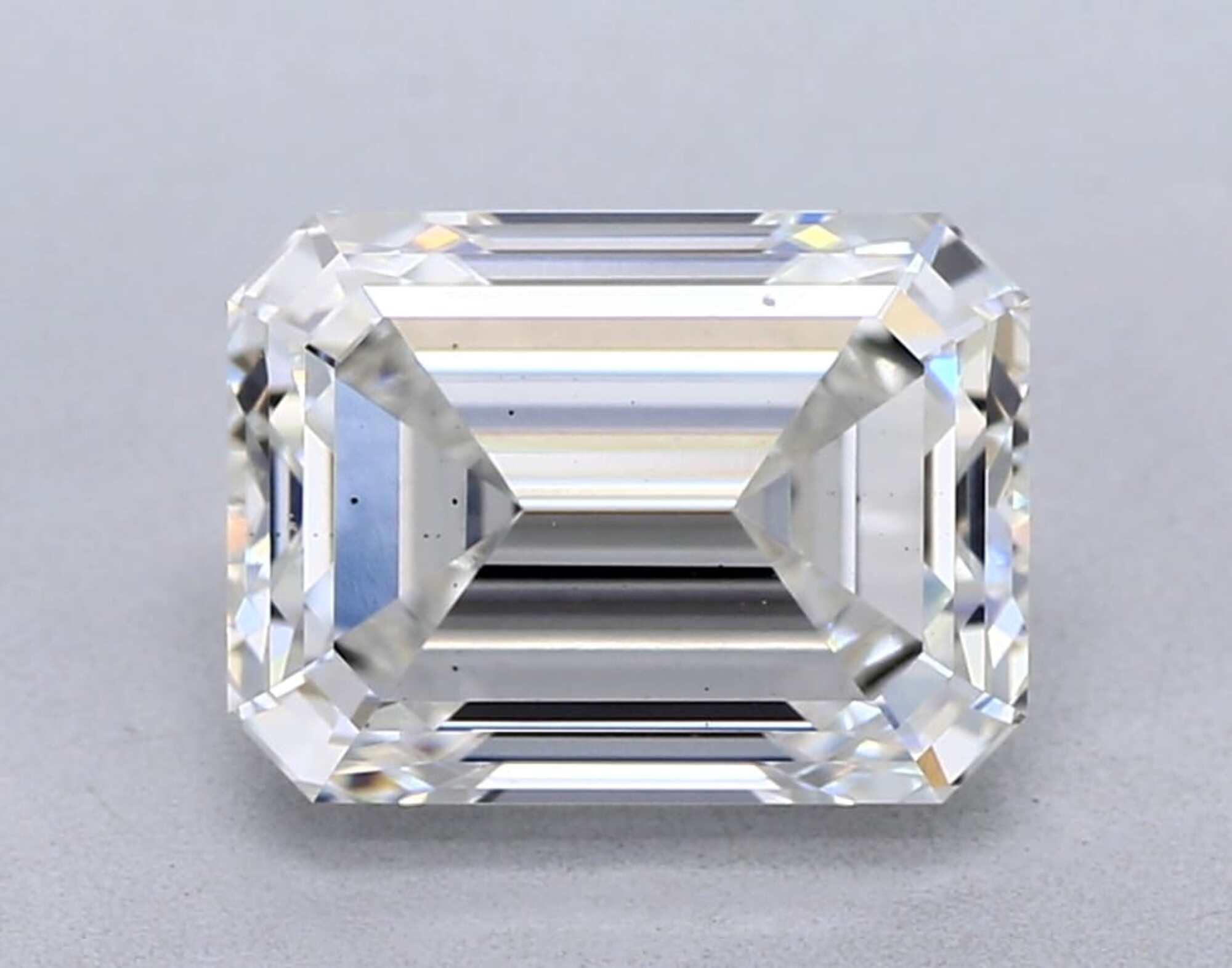 2.02 ct F VS2 Emerald cut Diamond