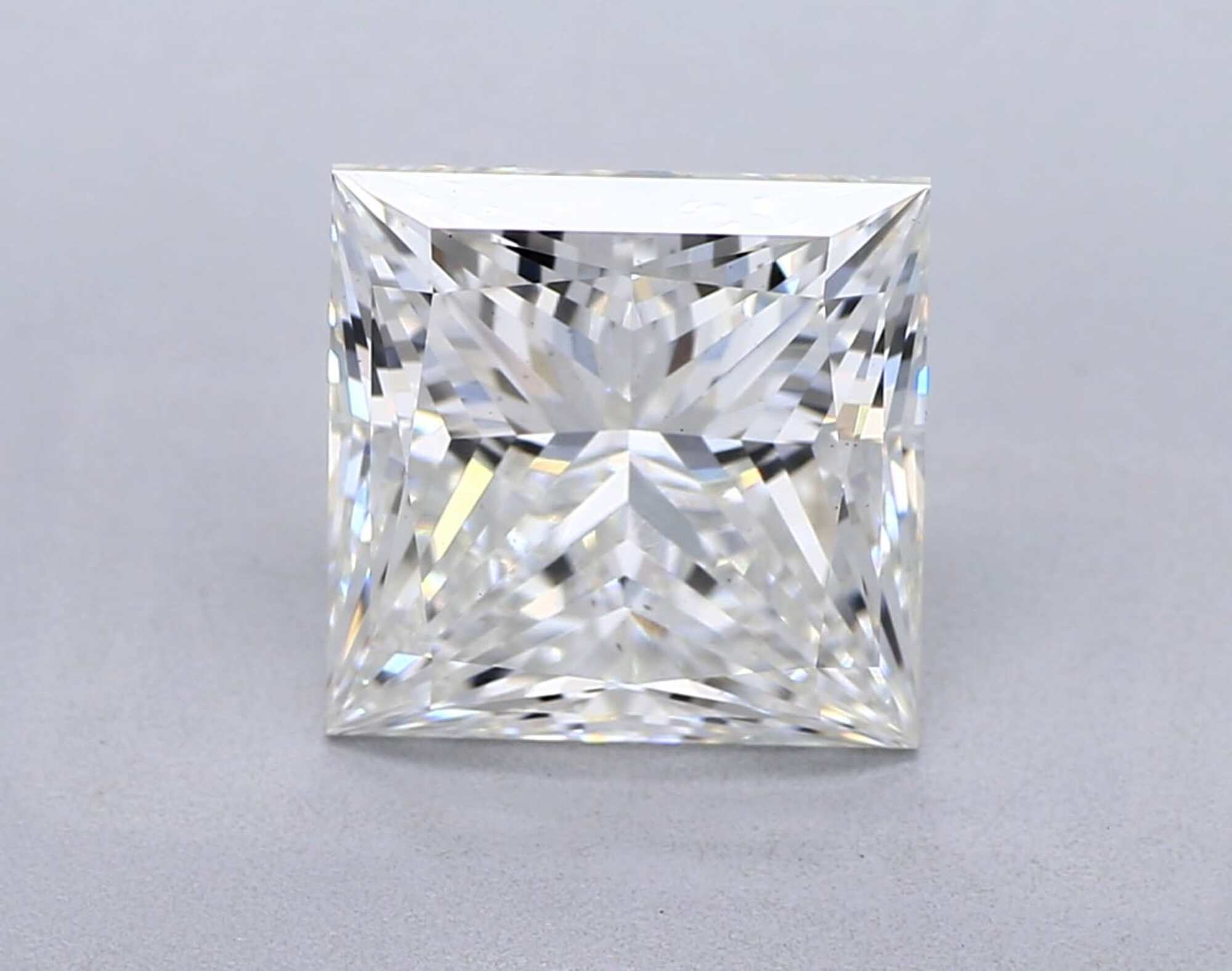 2.56 ct G VS1 Princess cut Diamond