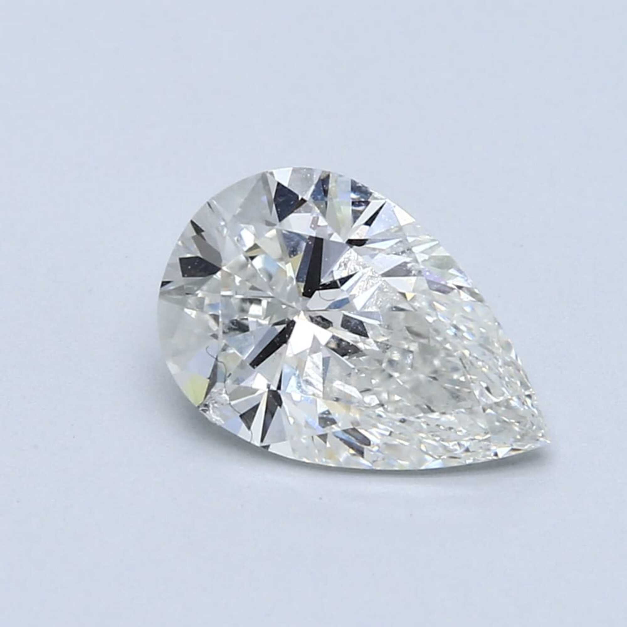 Diamante talla pera de 2,10 ct F VS1 