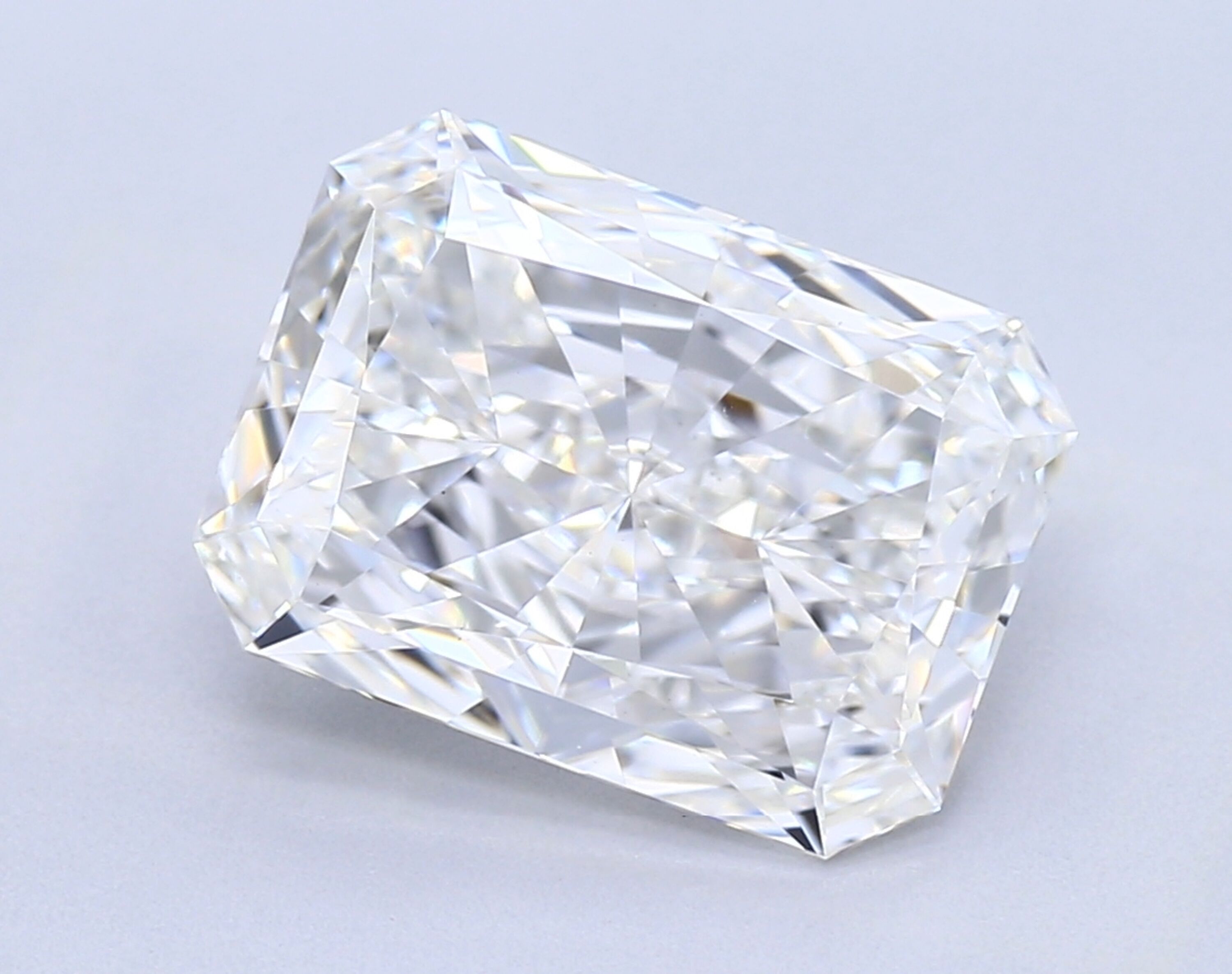 2.05 ct F VVS2 Radiant cut Diamond